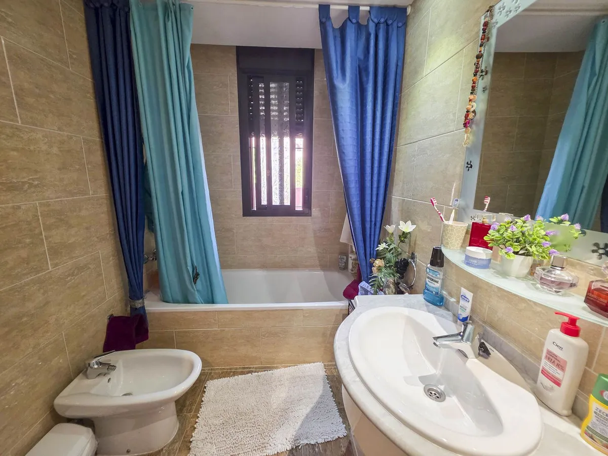 d8218bc3-2e16-42a4-8060-b8400261bf0e