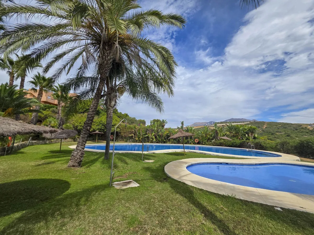 fe18e077-8ceb-4a09-82b6-301c0b7ae4ef