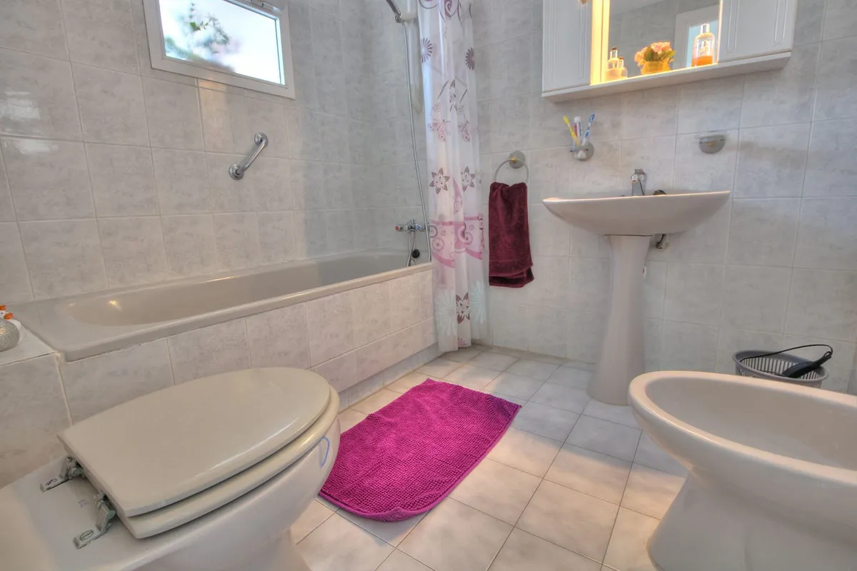 09e5ef28-73d6-4b44-857c-e5e7a7a145d8