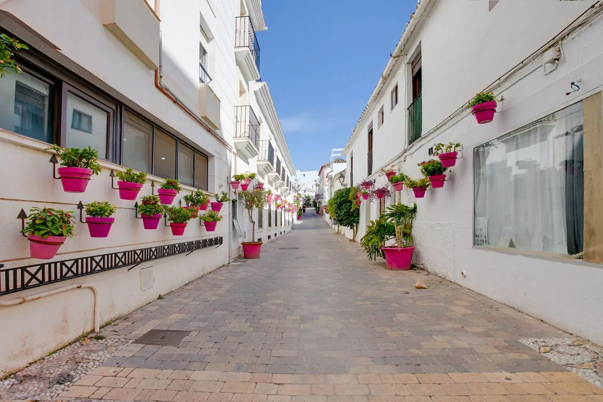 cf76065f-f6cf-46da-977f-1b2e9536ab2b