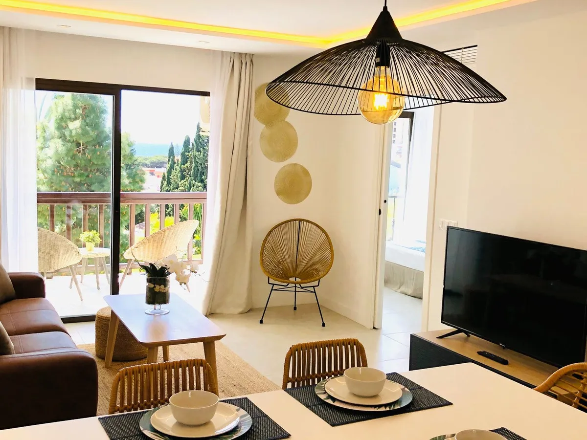 f84d42a4-f03c-46e1-9f1b-d2736b5620ca