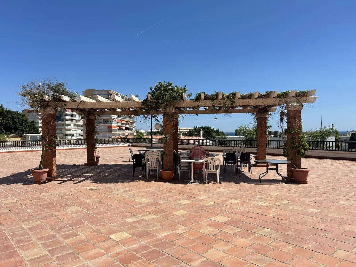 3740f6ce-a327-48e4-b385-a89a4f8a4220