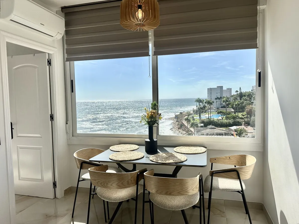 43a23b15-78e7-4189-a6e6-3f4ecf11093b