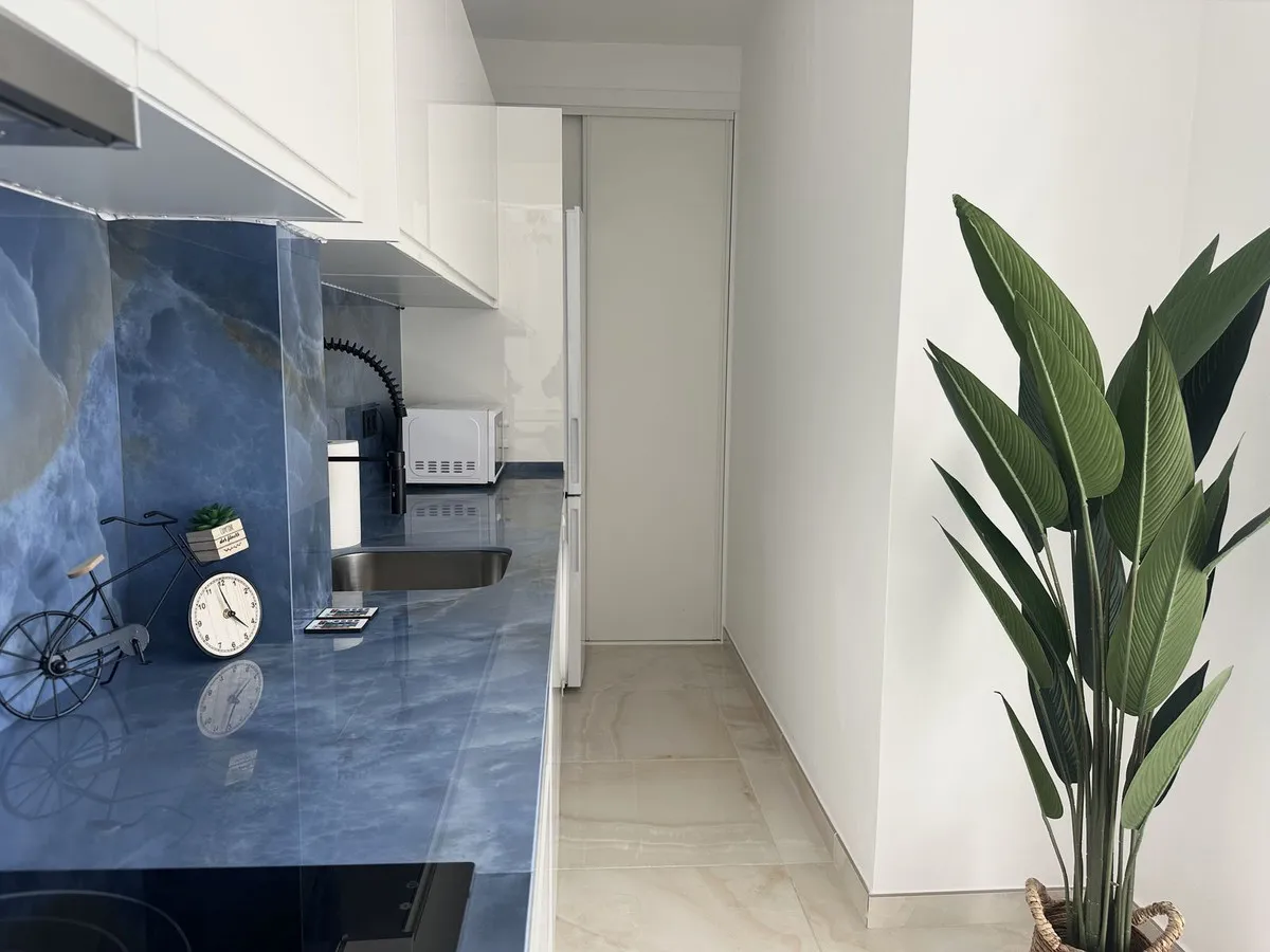 64270645-4a3b-4960-b2d7-9e357ead6e2e