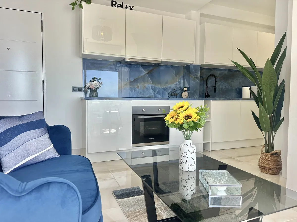 e2a1ceab-02f4-4f0d-a359-e6d09d36d1ac