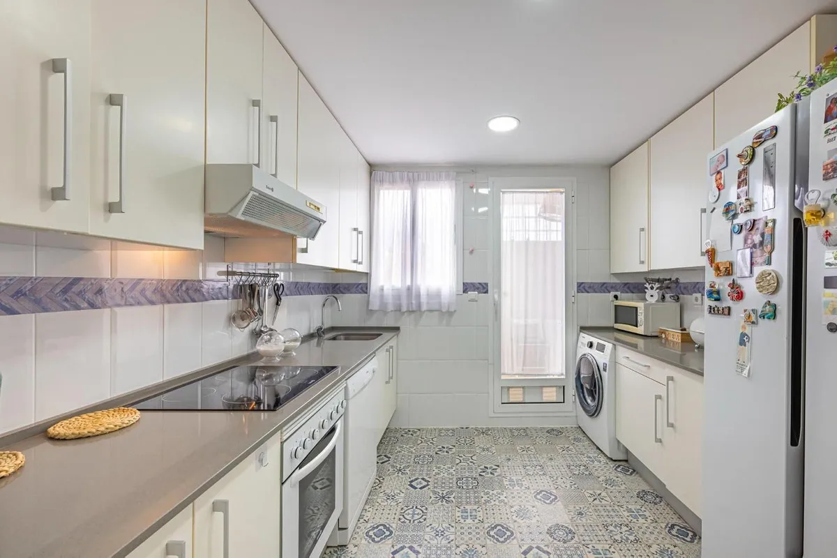 4c907d0b-6c16-496e-8d7c-230182e04b9c