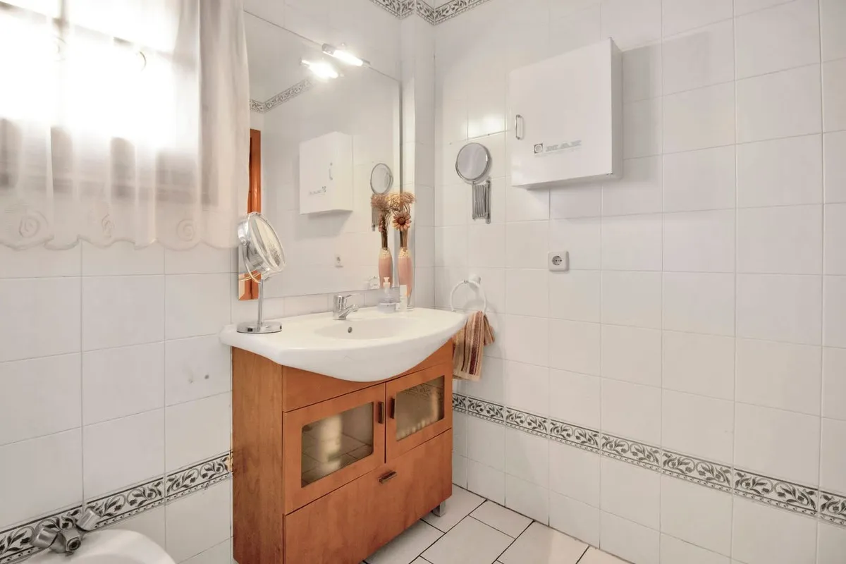 e82c4176-d27b-482e-b657-9a32c7584a74