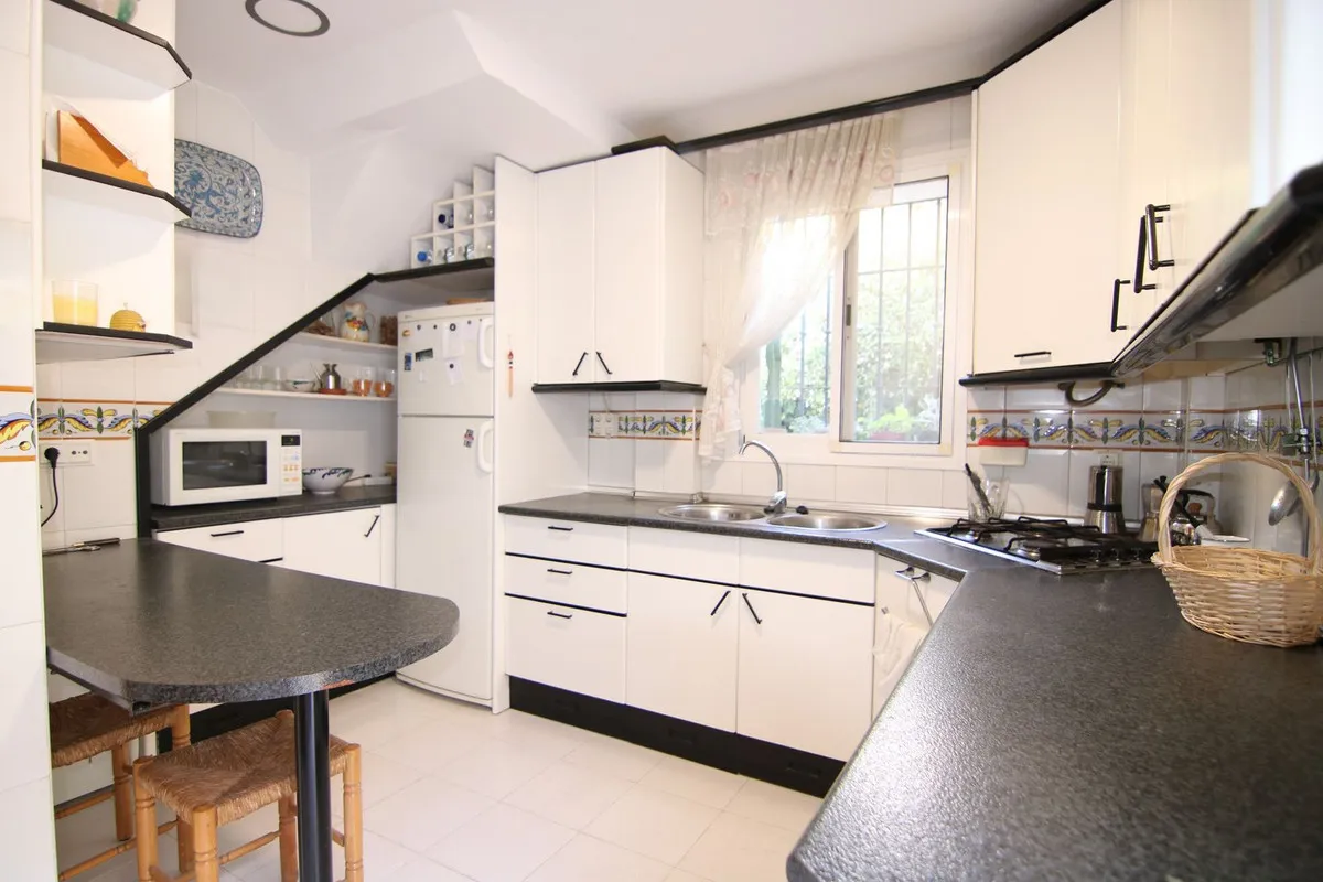 53e56b81-2c57-4eb5-871d-13136e566639