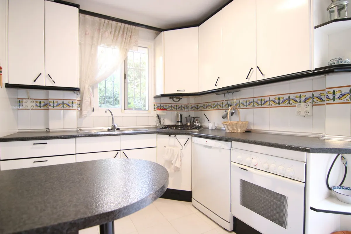 6f1ba7eb-6504-48d5-b96e-10e6deda98a4