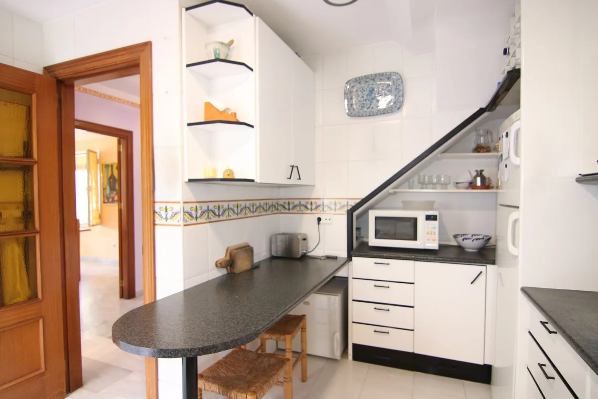 f06649b1-97ff-4232-82cf-bdcc38da5273