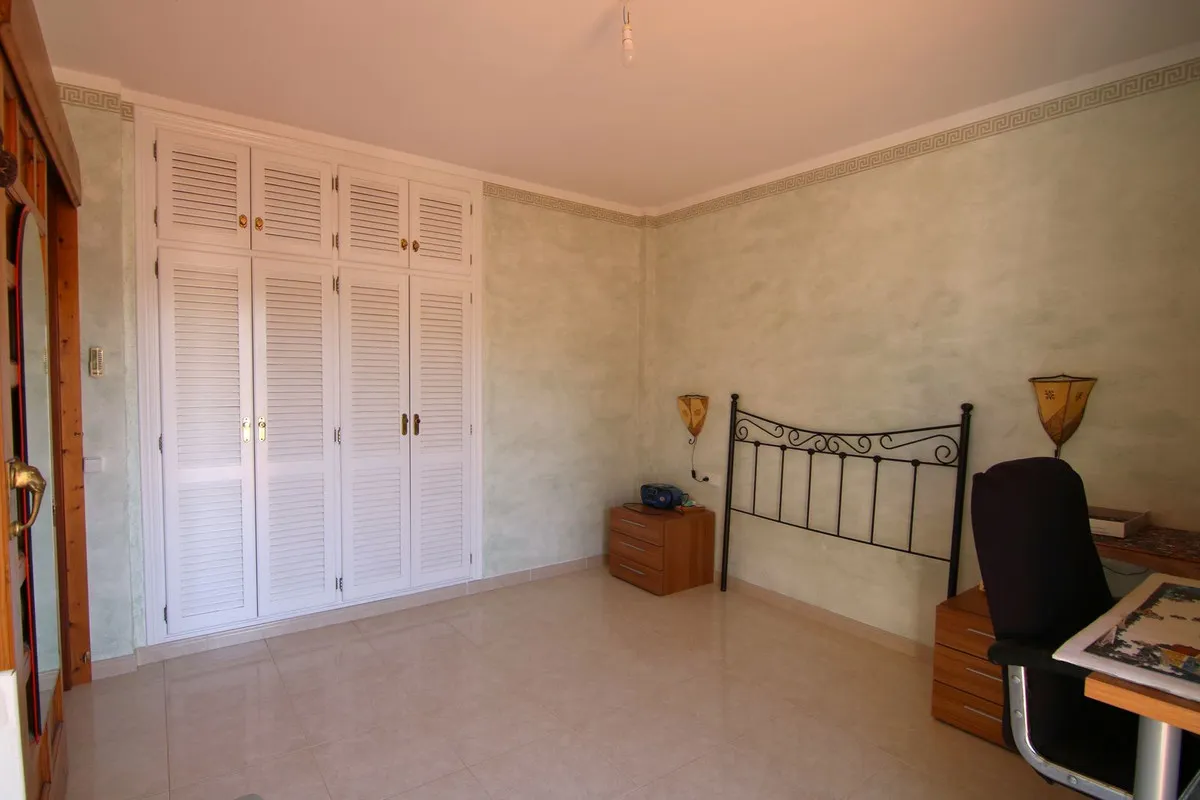 f625d917-5662-466b-aa28-3b3eb2c4ff39