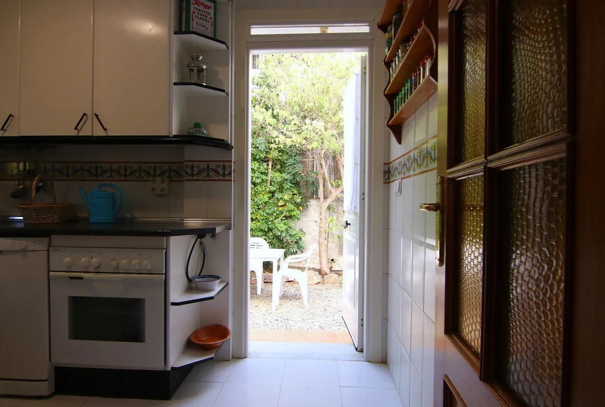 f94abacd-74b2-4608-8193-d8ee7d953098