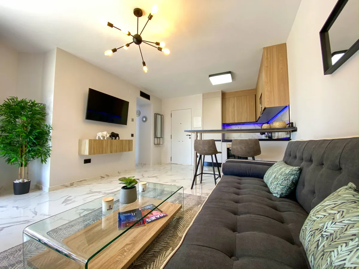 5b2944af-e122-41f8-80f6-2ced66513c19