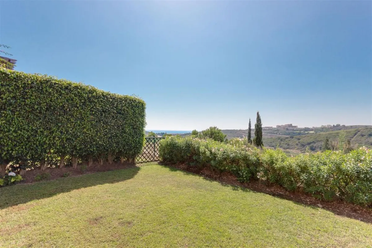 eb856fb2-9fbf-4766-8aec-f7d7107f0bb5