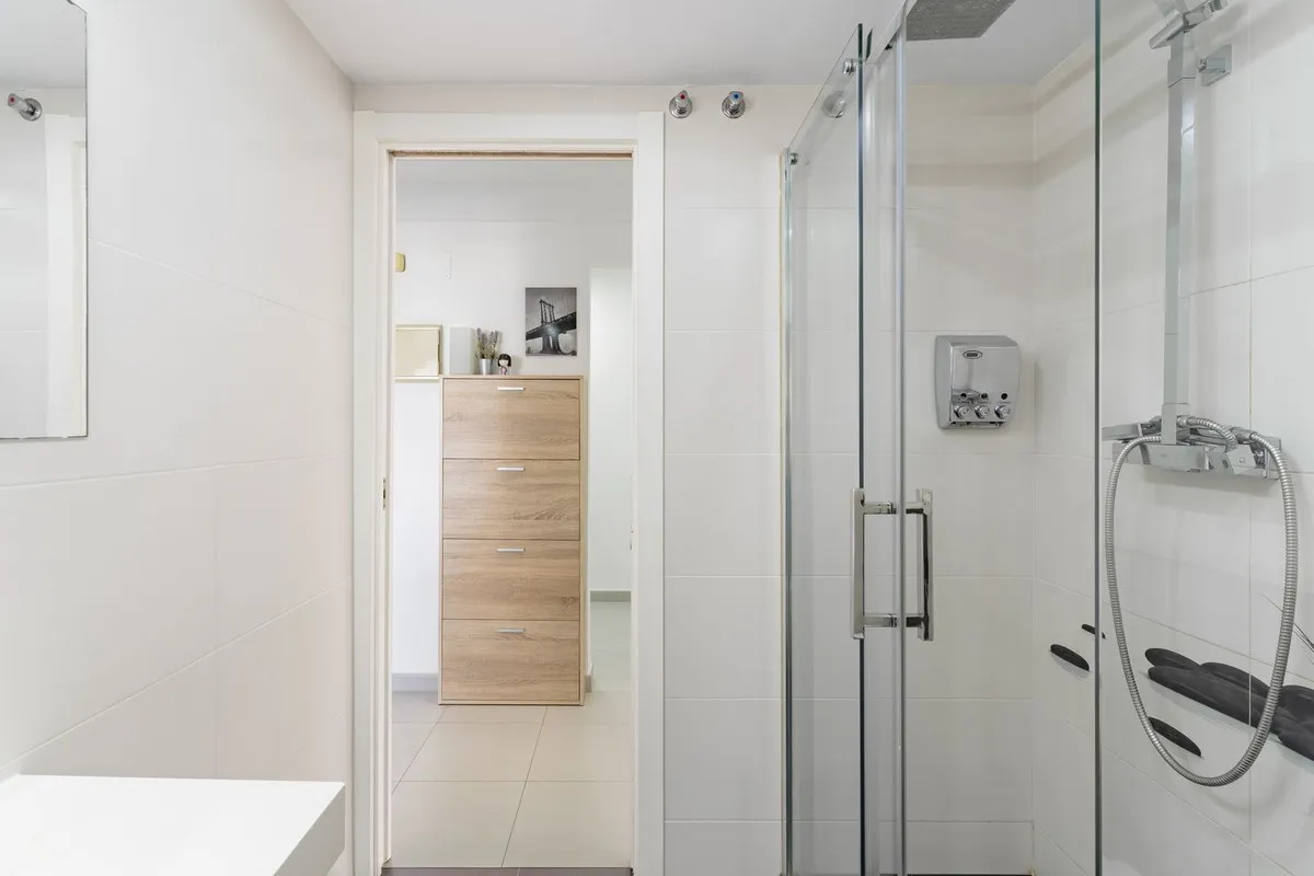 d1b46689-f893-40f5-8926-16c6046188ad