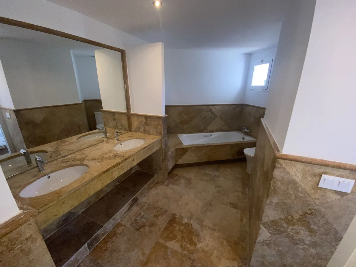 6c5dce04-1e83-4f00-ae10-c01c4524da92