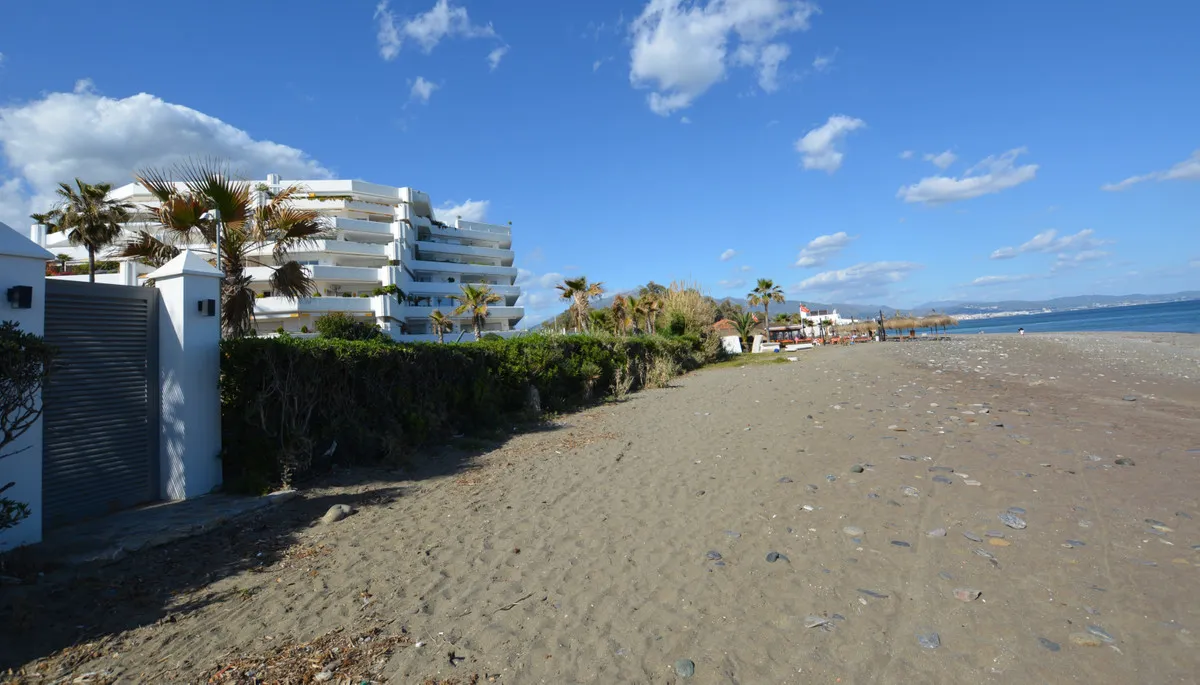 0cf693e7-cc43-4d99-80ce-ad199de0f1eb