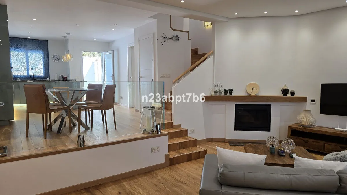 d9c32b6c-2e17-4b7d-abf7-9e398042aa82