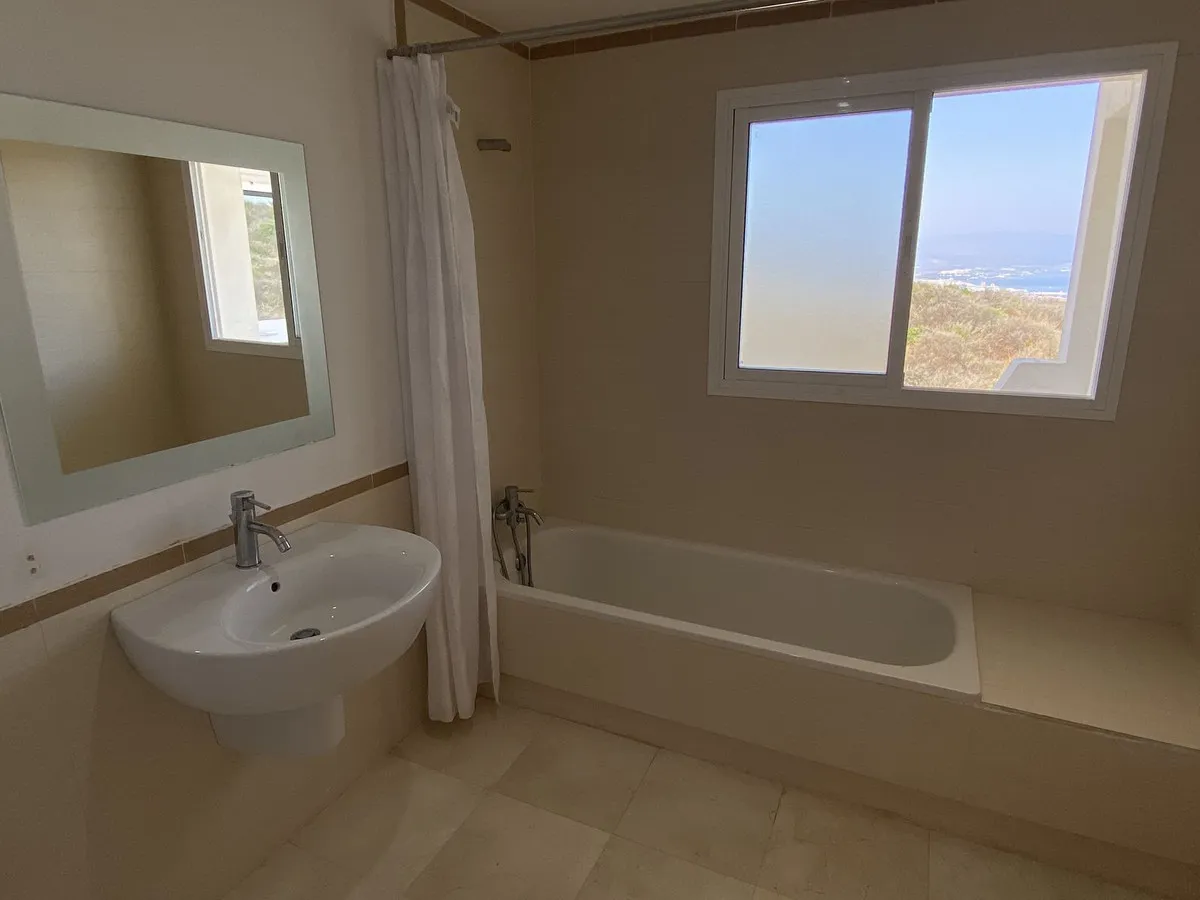 ac79ebd8-7649-4833-aec7-a22244c96bff