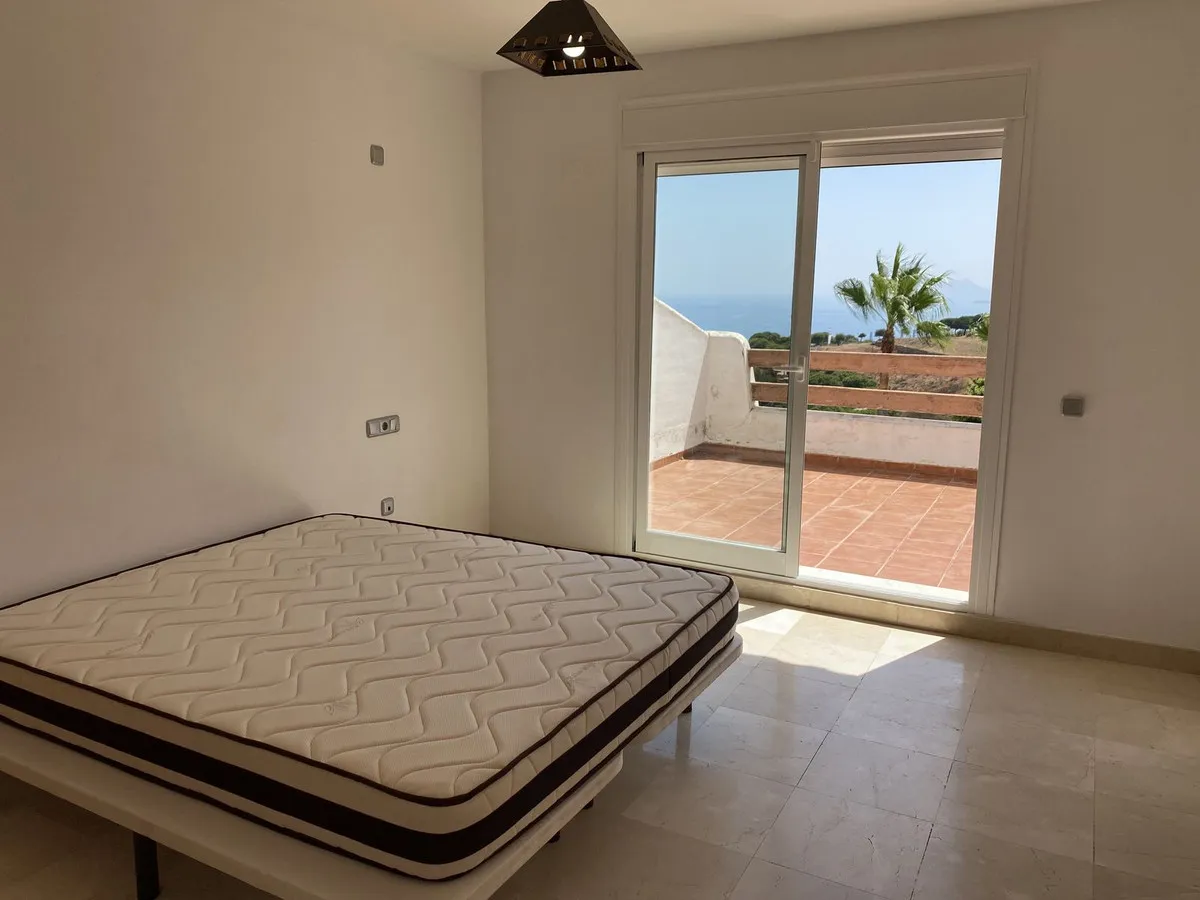 e4a33d08-a8e1-420f-99b6-786cf4345d7b