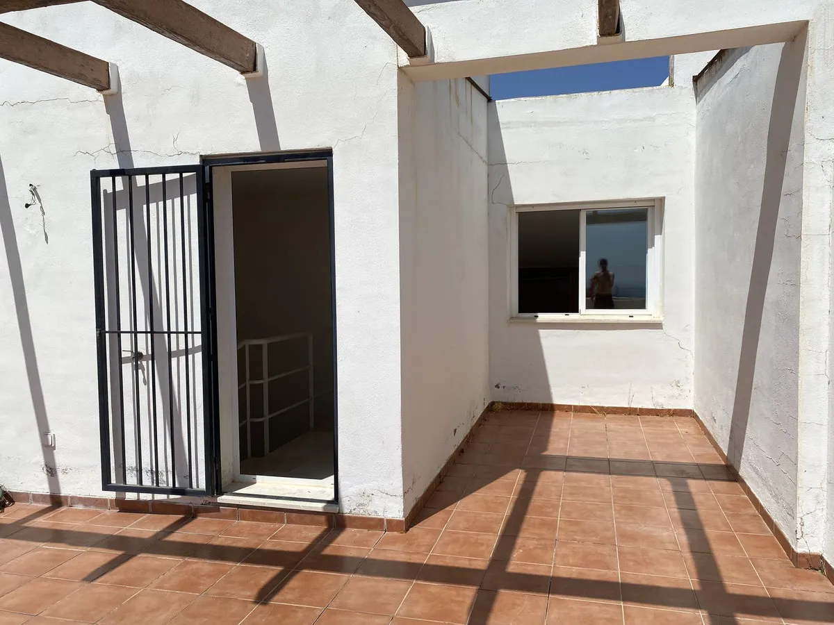 eb2ce3dd-cb36-48dd-b216-2f9189a0596d