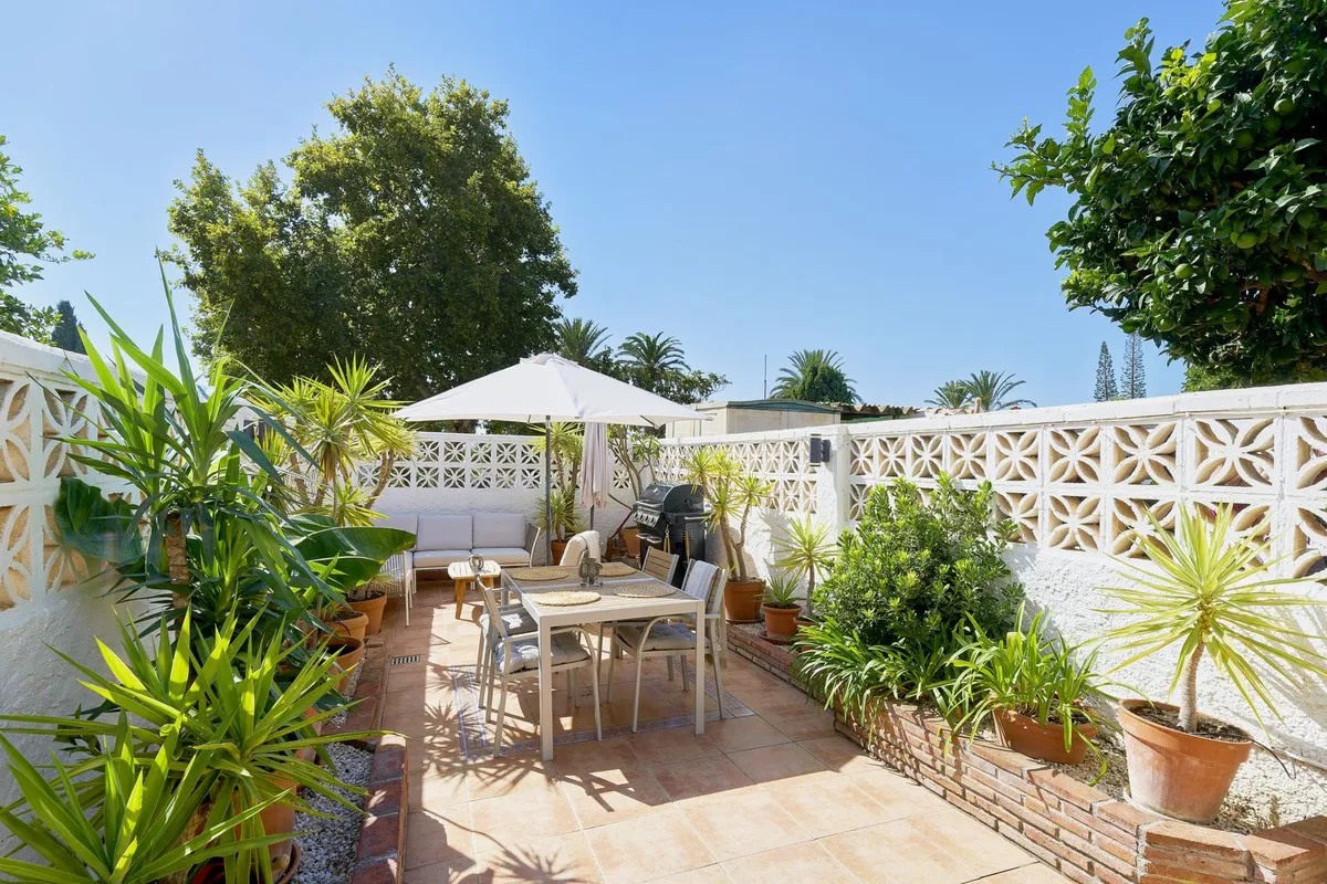 00bc6b9d-0eec-4f1a-a7f6-741c76116b63