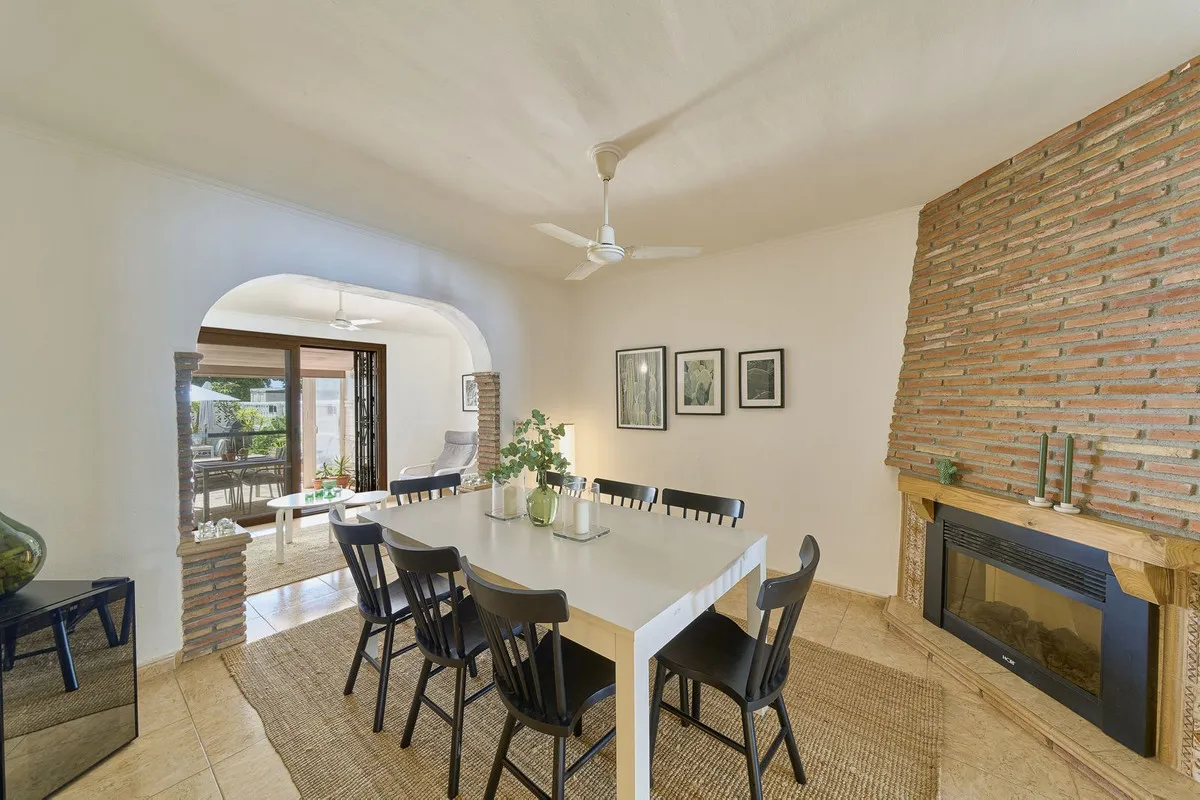 cf1bac52-9c01-4c1d-a3bd-a823446fda75