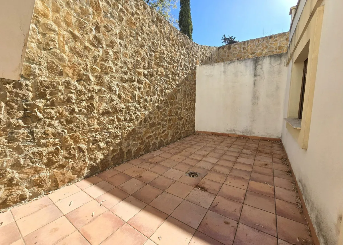 a26e4260-13b2-4f8d-ad67-f350004735bc