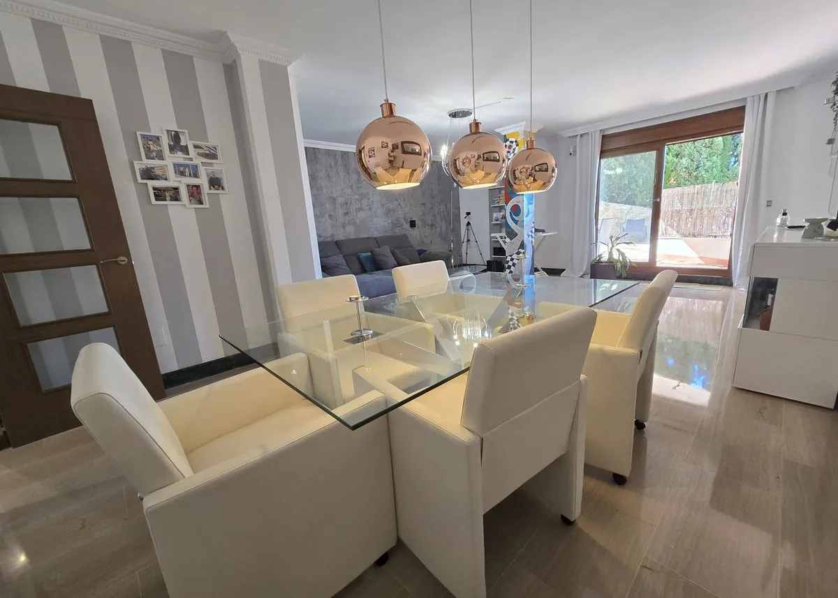 b40630ab-e9f0-4e41-a04b-894cb0f72e49