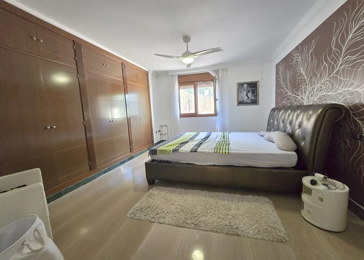 cf6a7a5d-df01-45a1-a946-96ce81e5f130