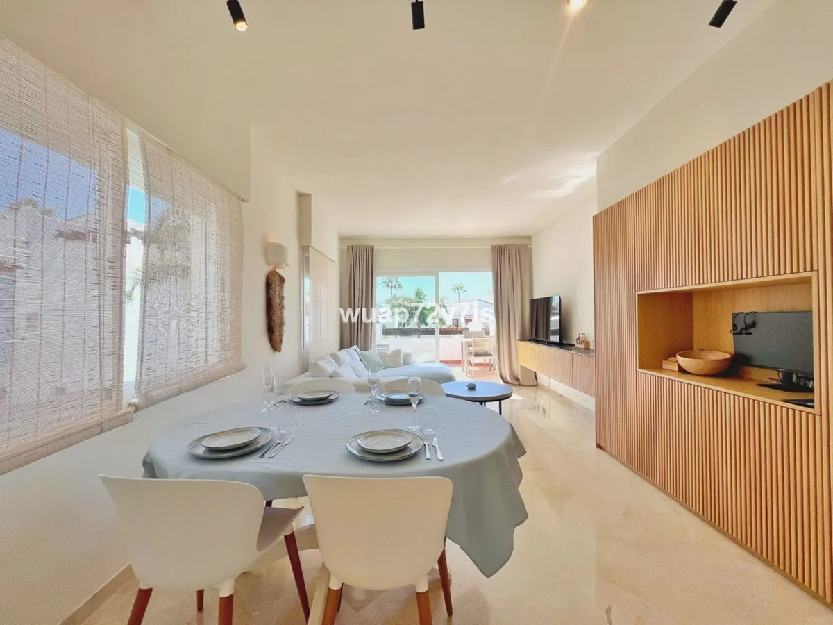 8d5ea3a4-5e6c-49c9-a766-908944d21bae