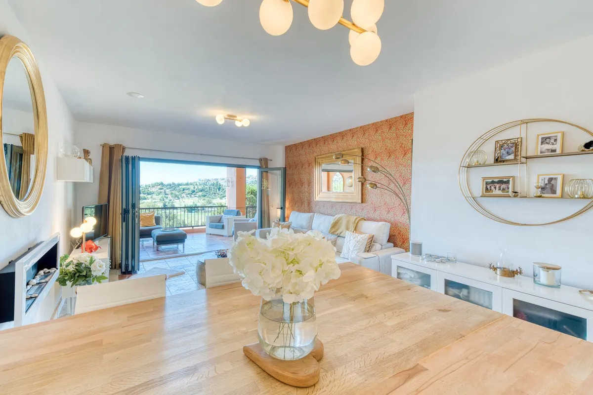 3353074c-9837-4710-b033-469077230738