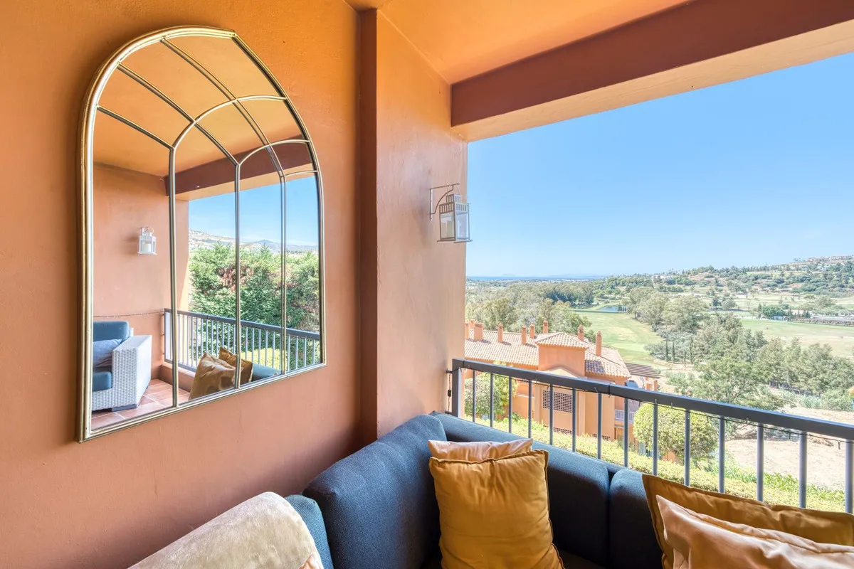 519af28f-897f-4902-8105-f4467857b883