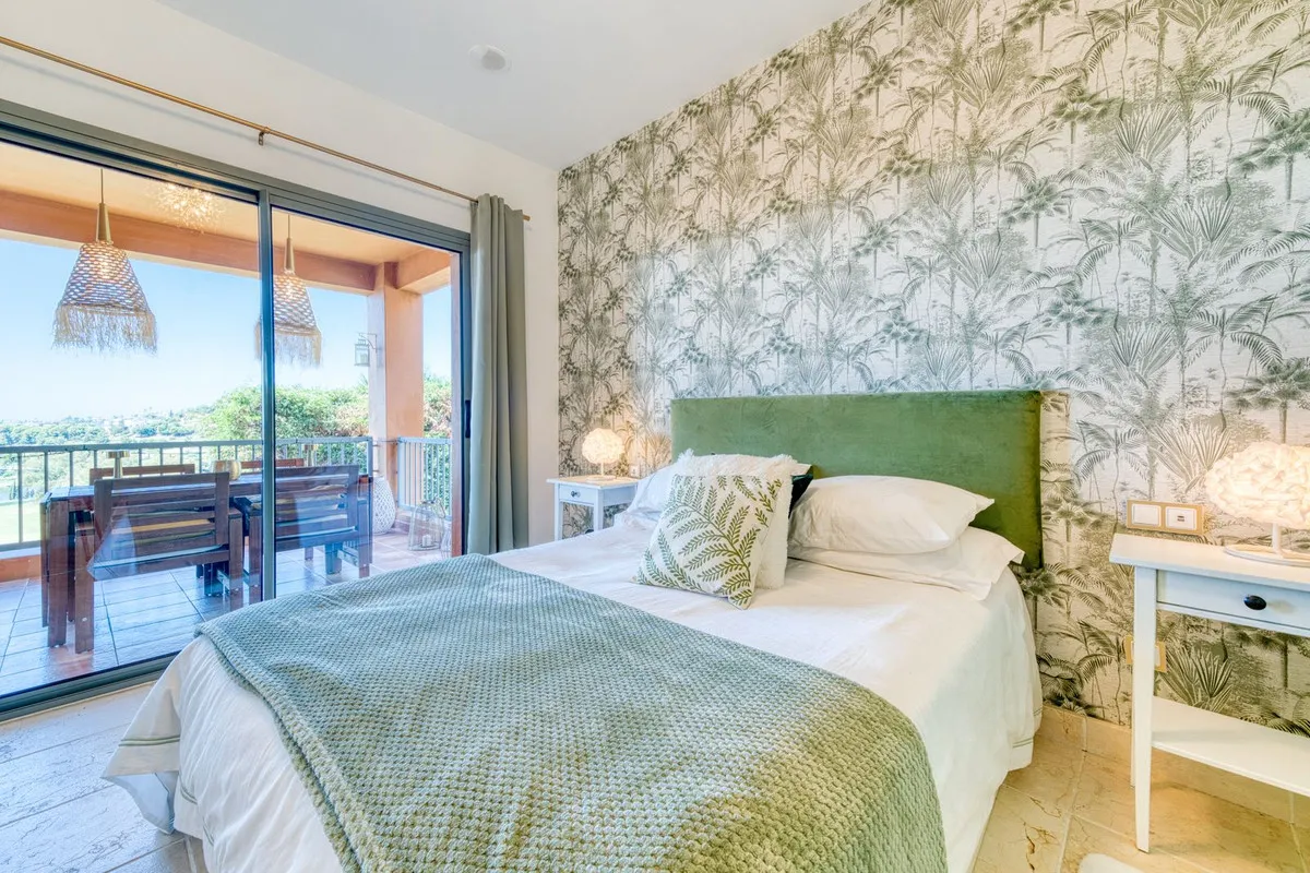 93e35932-7014-4dab-8a5a-4644a165b795