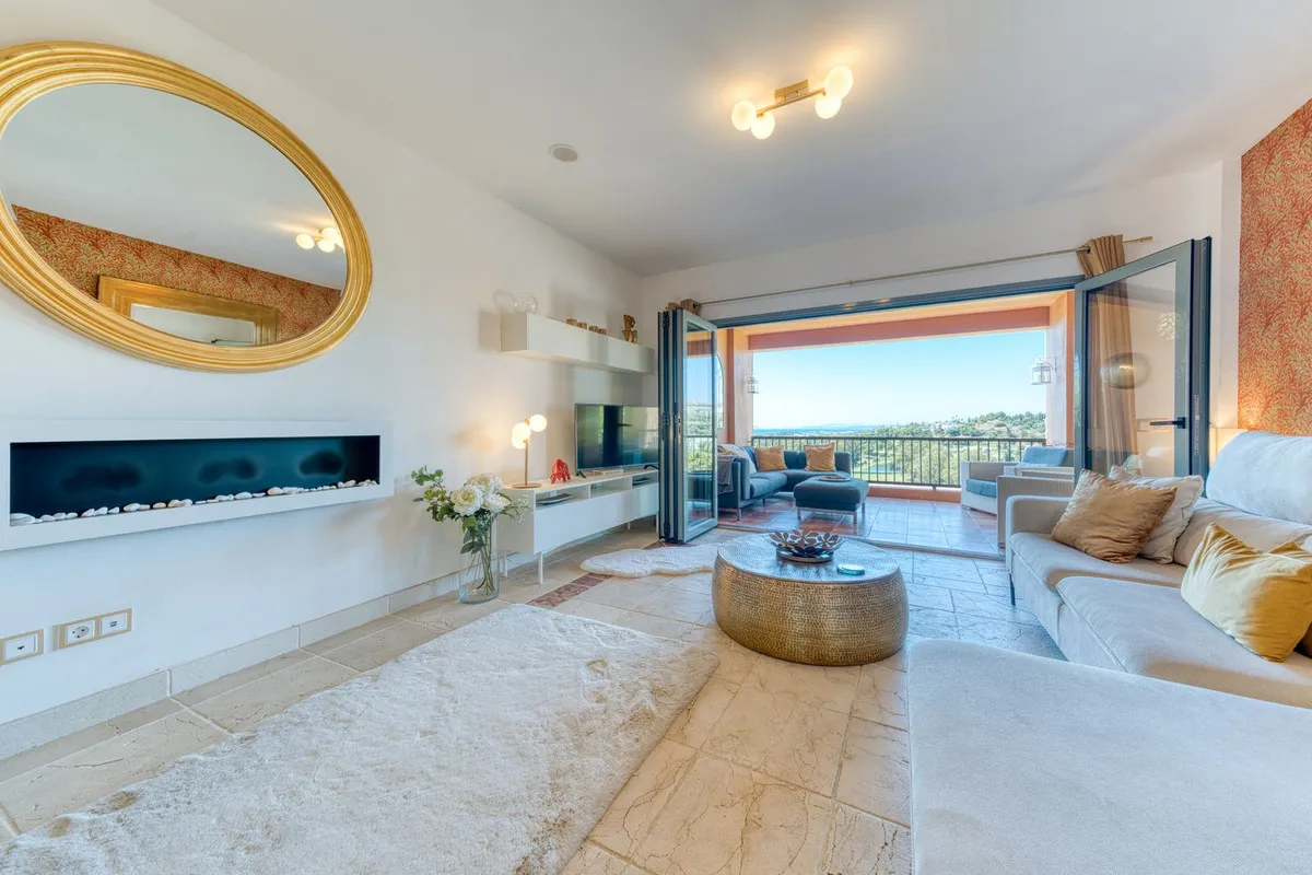 b8898bfb-0dcb-4afb-928d-e8345f41af8a