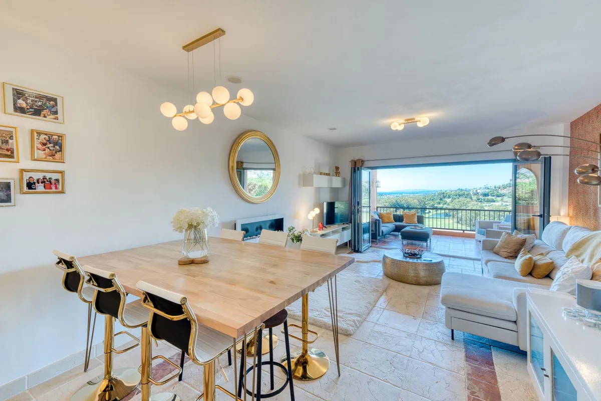 f6165627-1eca-48ce-902e-32b4a2242911