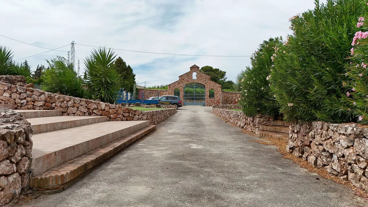 1a7b9e33-7614-4822-b7cb-204ba0e937d0