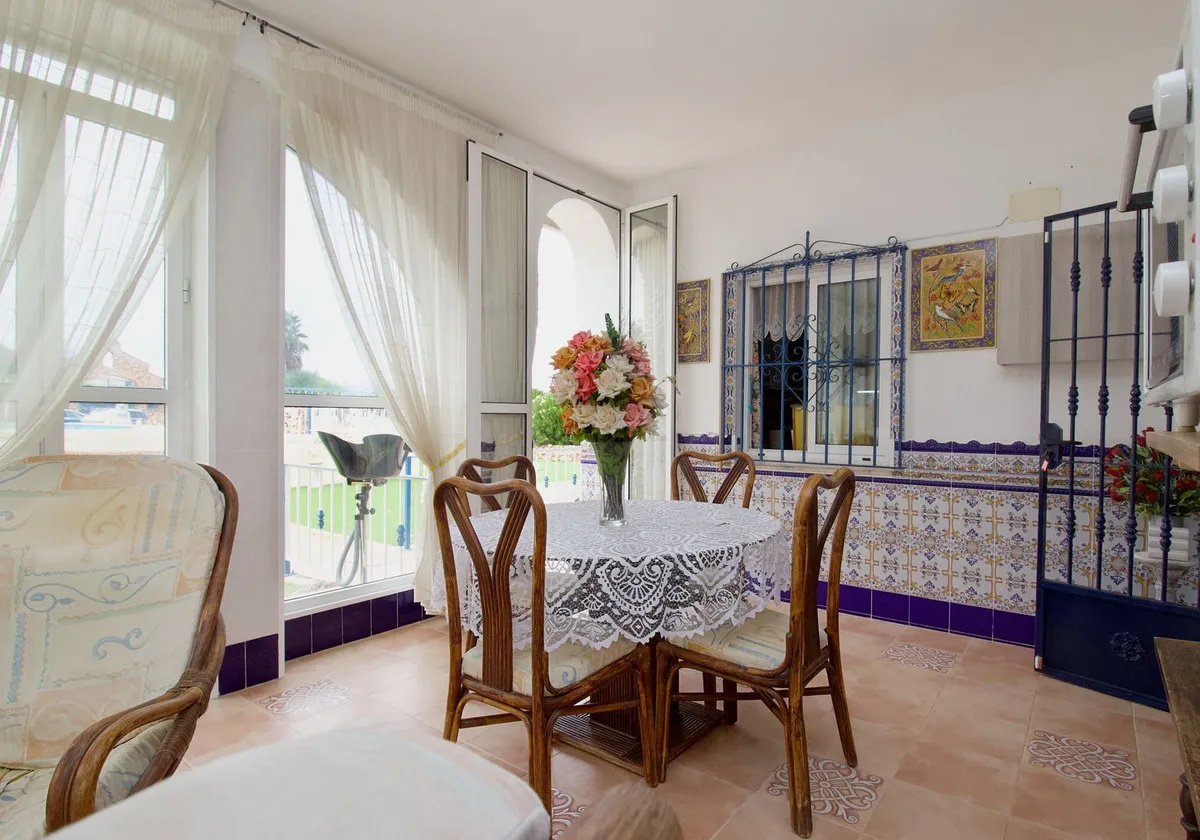 4b2c1a06-d4b9-44ae-8b4c-473e15fee7a6