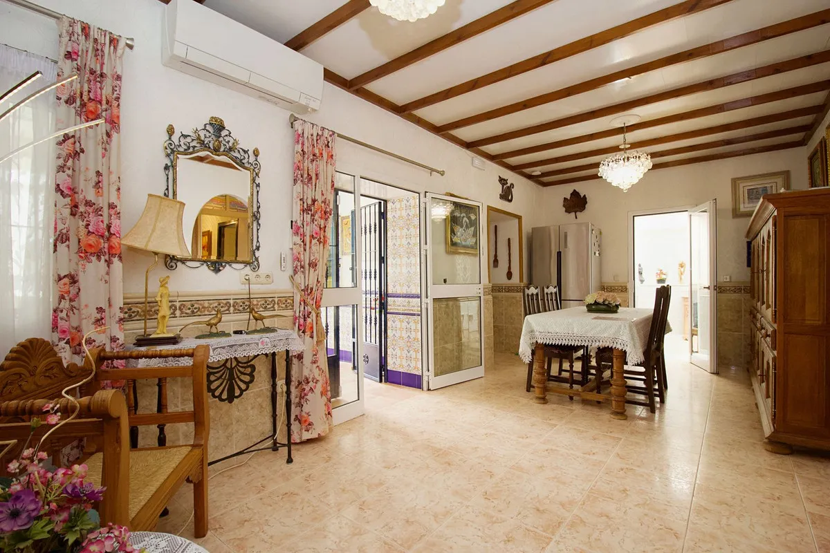 a3468b27-c063-4a25-9342-7372c2cd37aa