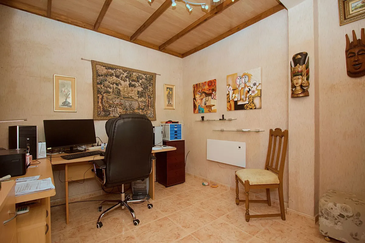 f1d13adc-52d3-4d17-8766-f39c73d34079