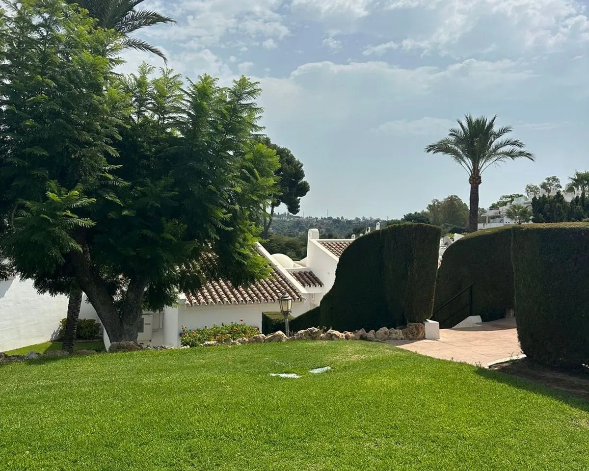 4261d7bd-003e-4178-8187-31645ac709c2