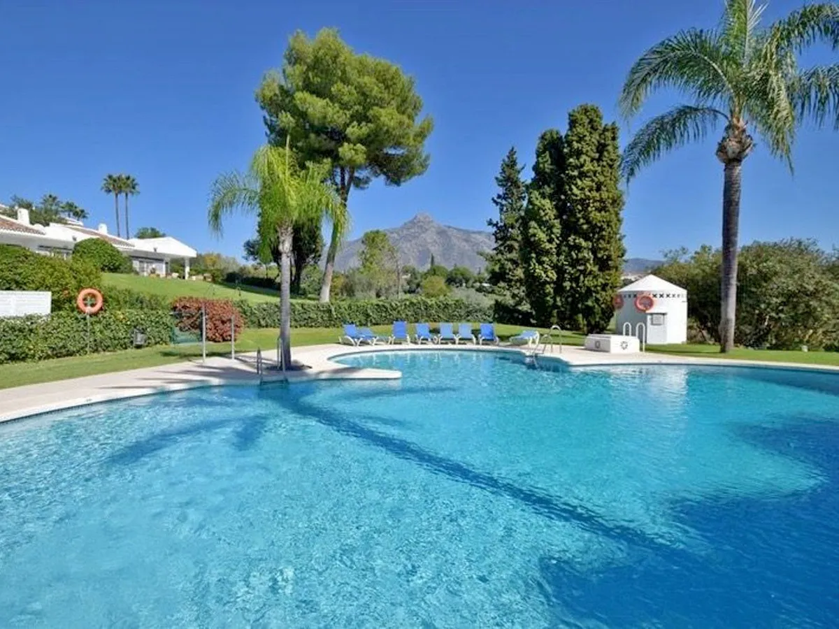 8fe107ef-db61-418c-9e36-a925478780d6