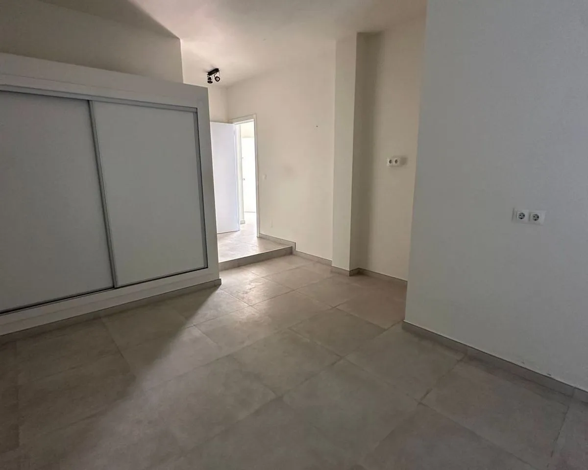 e977e54a-e844-4871-aaa7-b73b8788d860