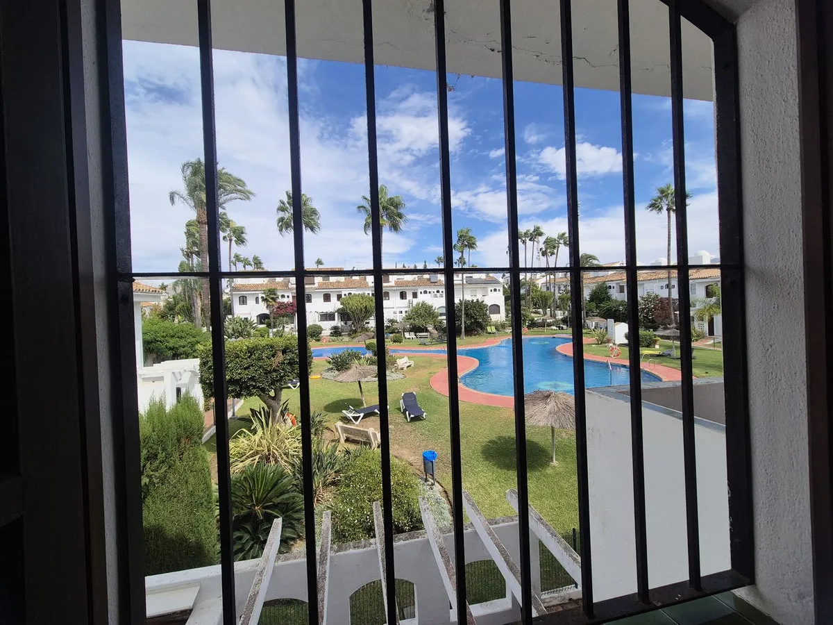 c99bc695-b02c-4d46-a5f5-3850afd9a3a4