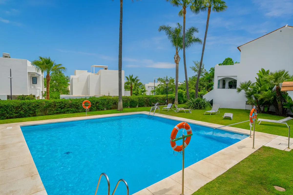 207b070c-4f6c-47da-b42f-d29a23130a21