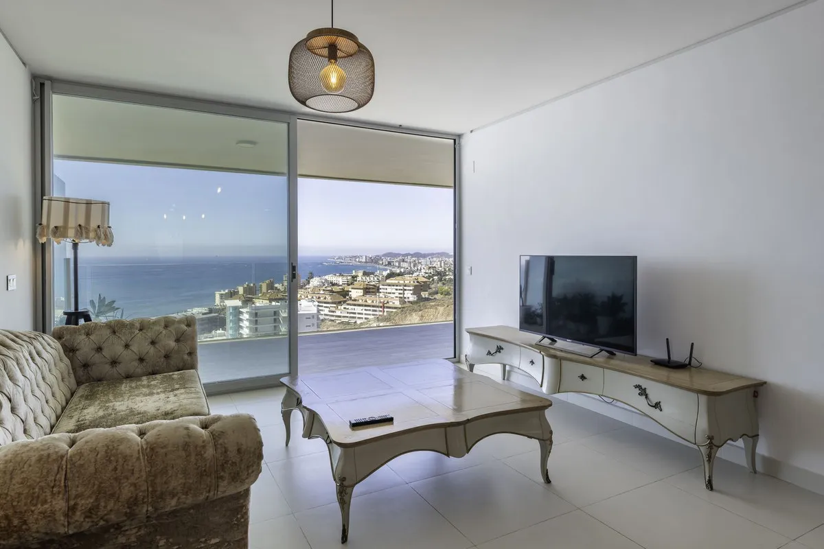 02b6a3f5-26b9-4d98-b026-885f2a64867c