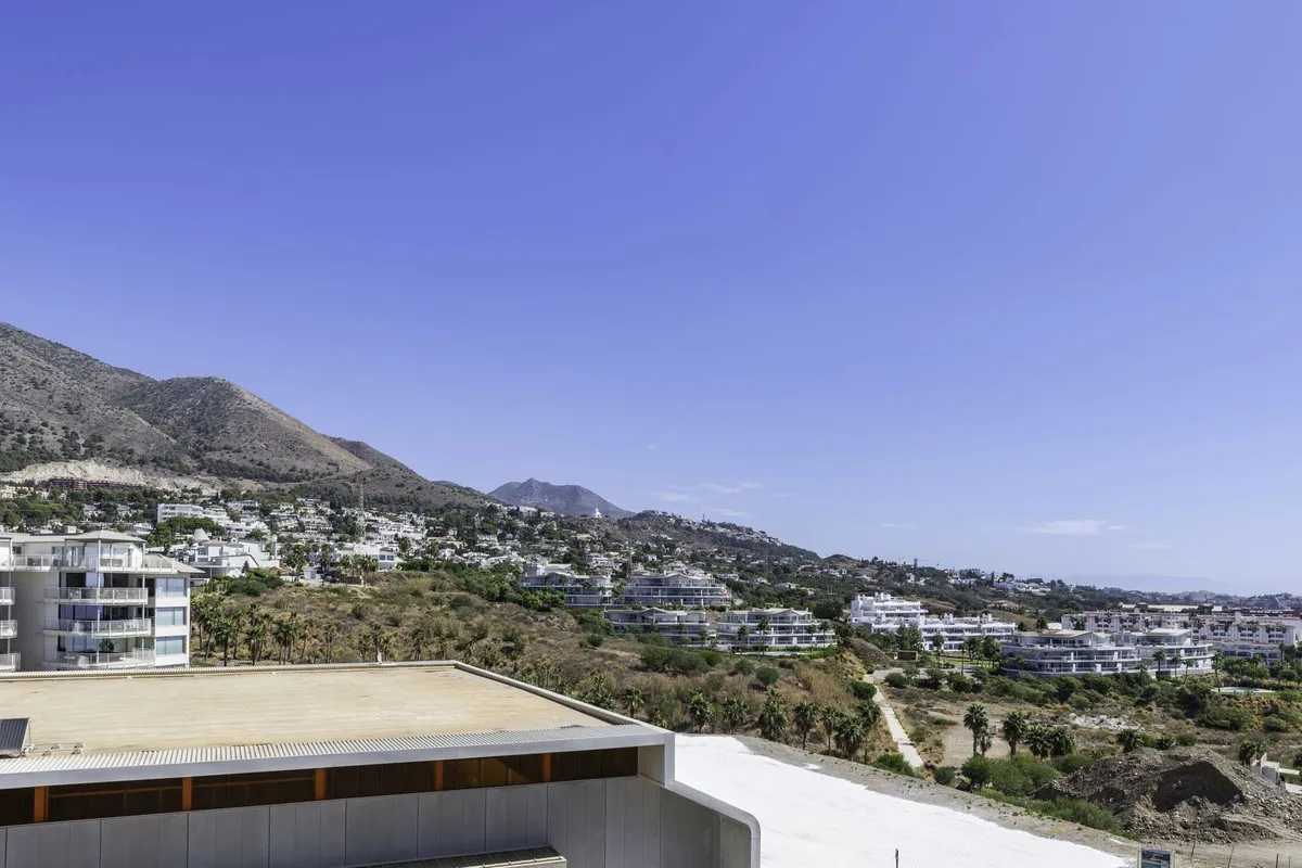 04932b54-c3f6-4bec-9a74-661e91e6ec57