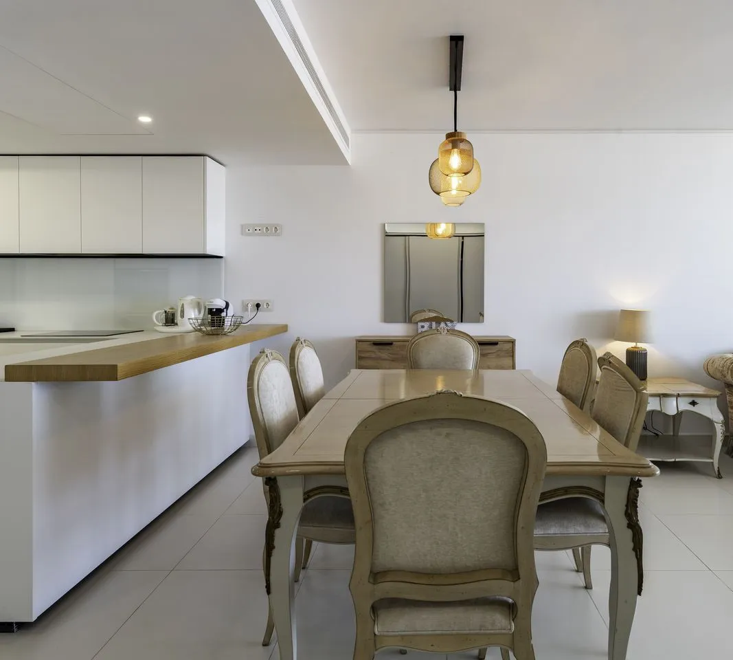 0af9e562-f920-45a1-a80e-5c1a1242dbdf