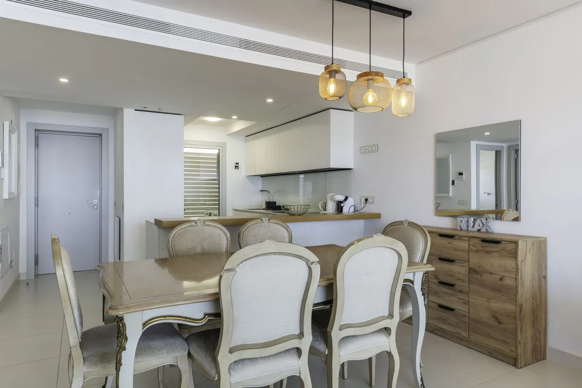 38b9ce83-a949-4db7-ad75-80e5b3a52c18