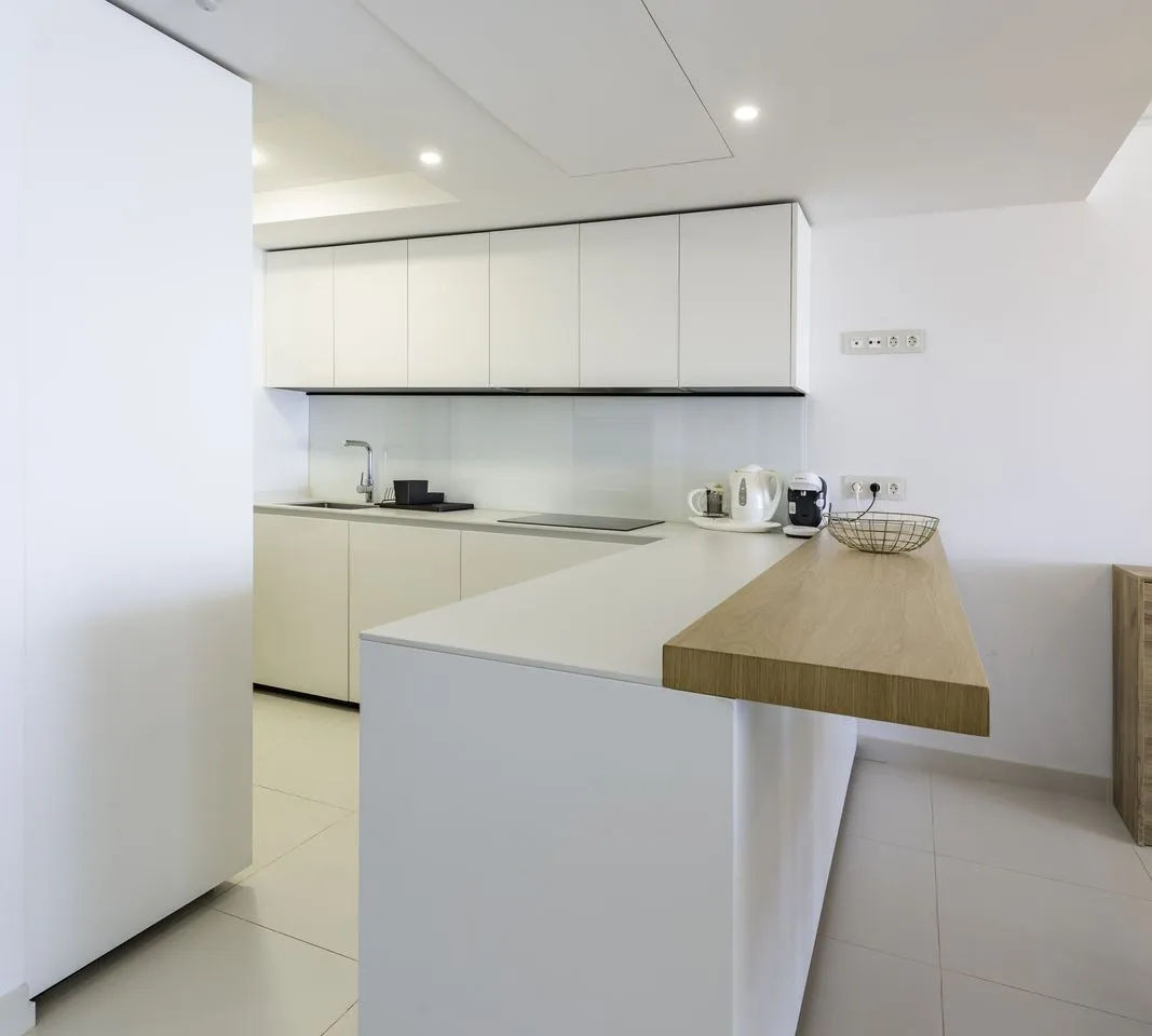 db393158-fac2-4a9d-b1b3-aecef63896ac